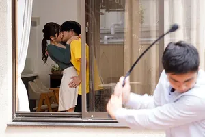 Chồng thẫn thờ nhìn bà xã xxx nhau với nhân viên massage