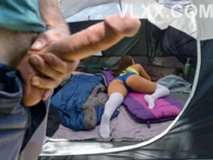 Tình cờ quen được cô em chân dài ở lễ hội pháo hoa